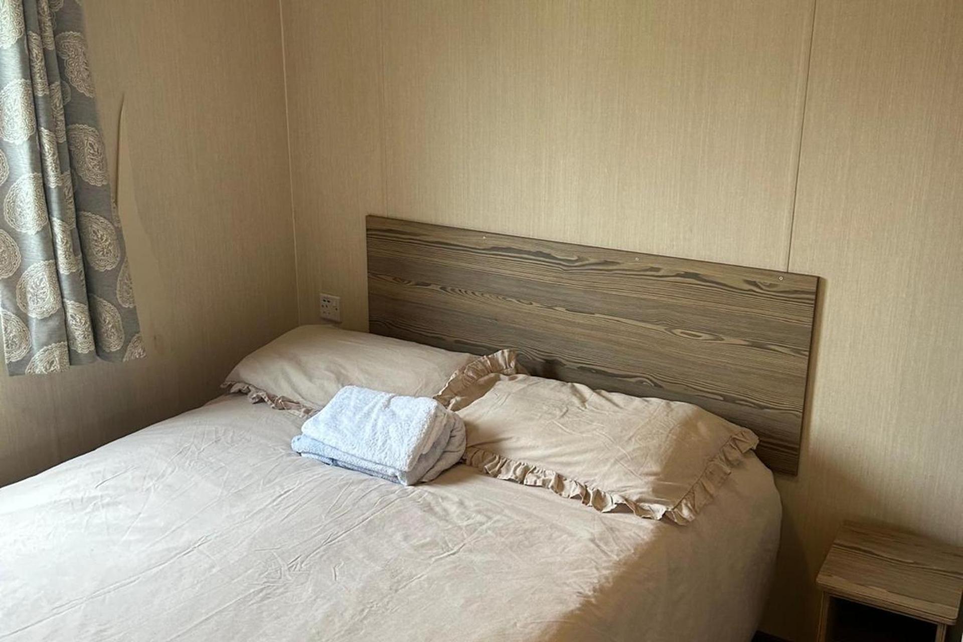 2Br-Sleeps6-Wifi-Freeparking-Holidaypark Клактон-он-Си Экстерьер фото